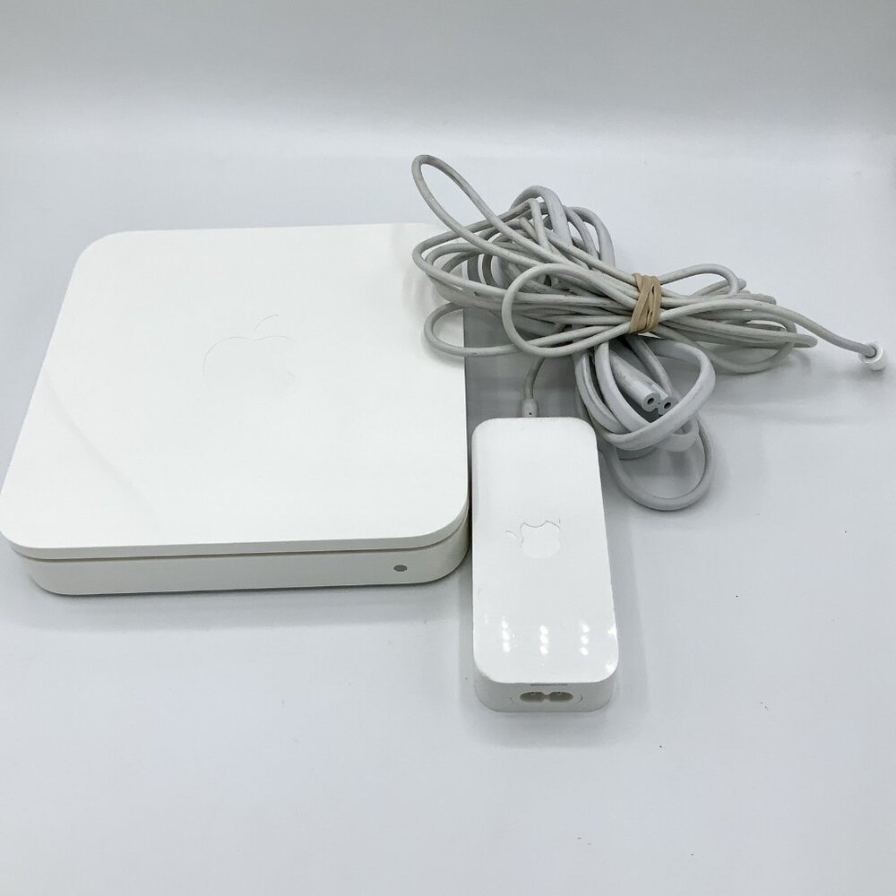 Apple AirPort Extreme 802.11n(5th Gen 2011) A1408 Base station+AC adapter Untest